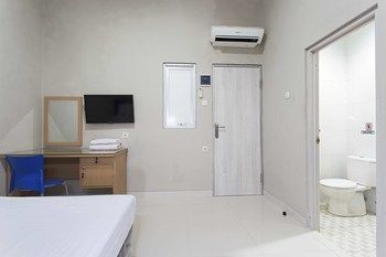 雅加达 芒加贝萨尔2号红门旅馆酒店 外观 照片